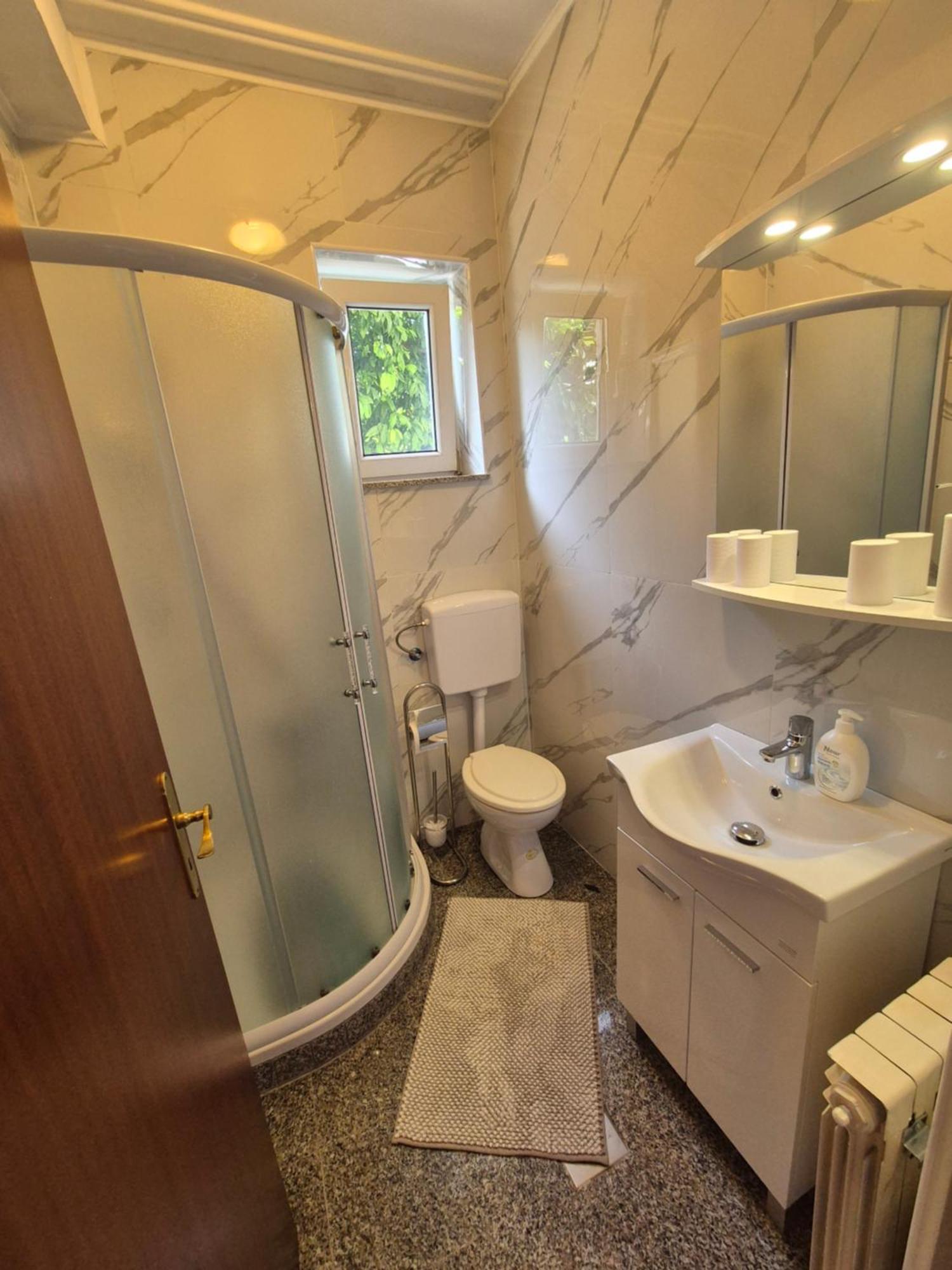 Apartmani Adria Опатия Екстериор снимка